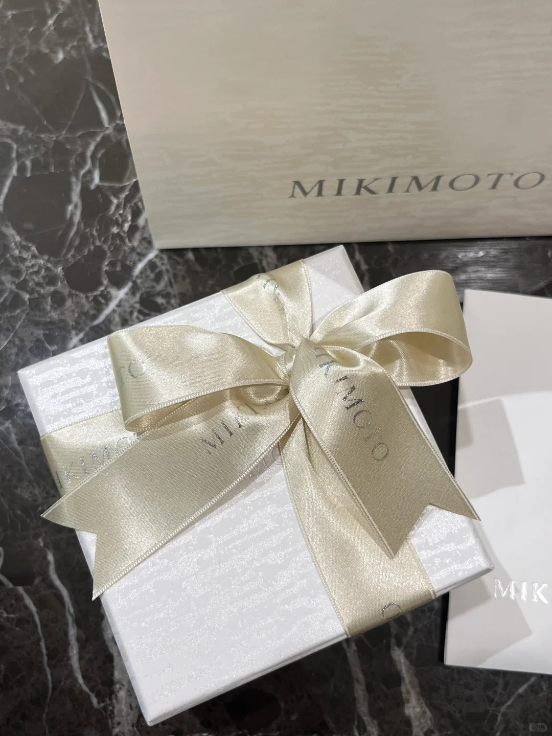 日本 mikimoto 路路通 K金链➕8mm珍珠 粉光无瑕 经典不过时的款式 42cm 不可调节